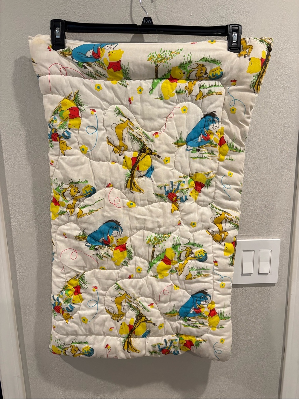 Vintage 1970’s Winnie the Pooh Disney Quilted Baby Blanket w/side Zipper